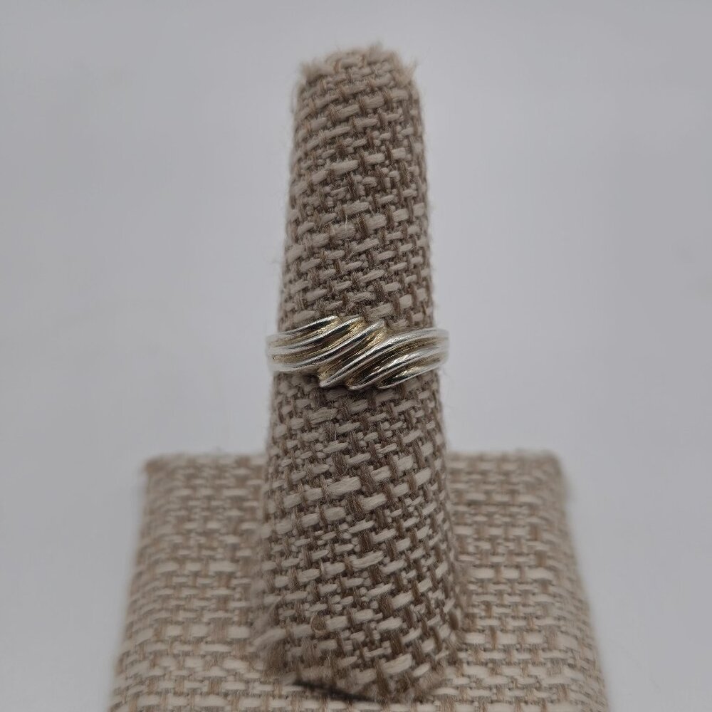 Size 6.75 Sterling Silver Unisex Ridges Design Band Ring A3842